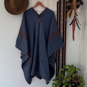 PONCHO LISO DE ALPACA