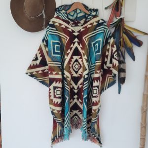 PONCHO ALPACA FLANELADO COM CAPUZ
